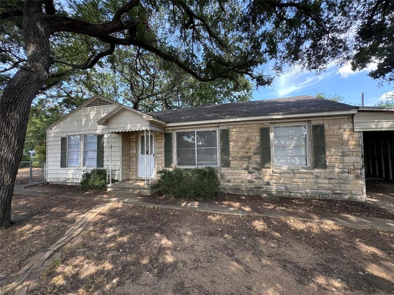 800 Audra Lane, Denton TX 76209 - Photo 2