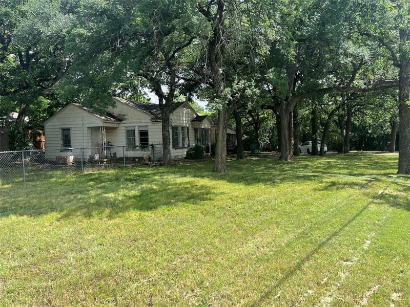 800 Audra Lane, Denton TX 76209 - Photo 4