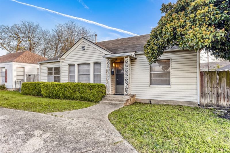 5833 E Mockingbird Lane, Dallas TX 75206 - Photo 2