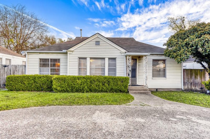 5833 E Mockingbird Lane, Dallas TX 75206