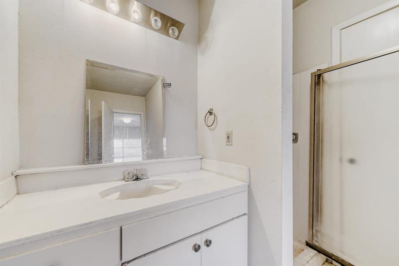5833 E Mockingbird Lane, Dallas TX 75206 - Photo 19