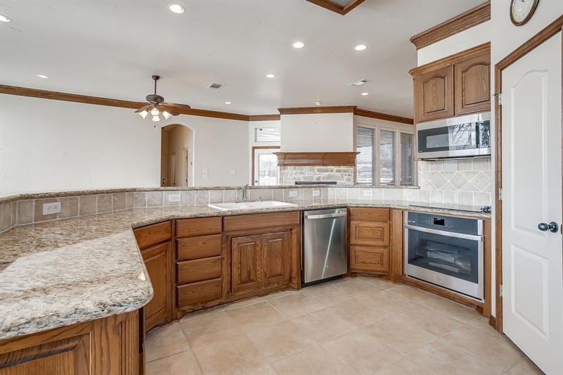 3712 Vista North Drive, Burleson TX 76028 - Photo 13