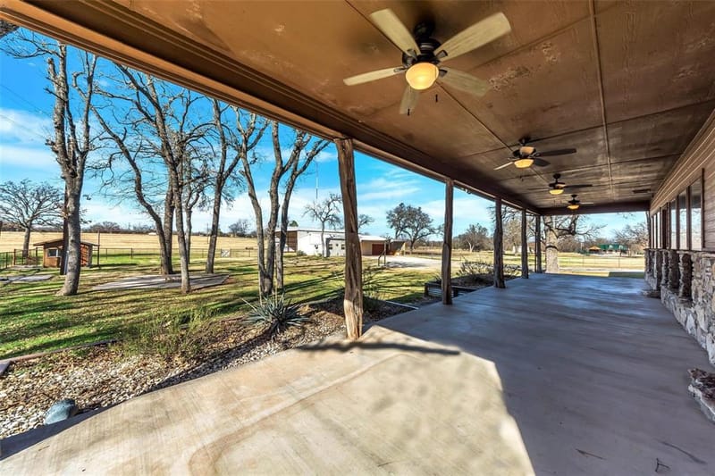 131 County Road 4680, Boyd TX 76023 - Photo 23