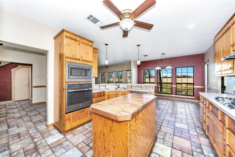 131 County Road 4680, Boyd TX 76023 - Photo 7