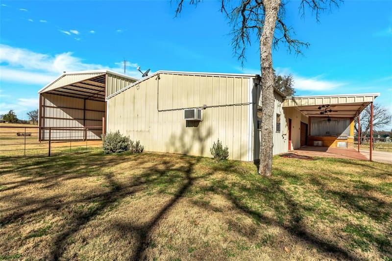131 County Road 4680, Boyd TX 76023 - Photo 30