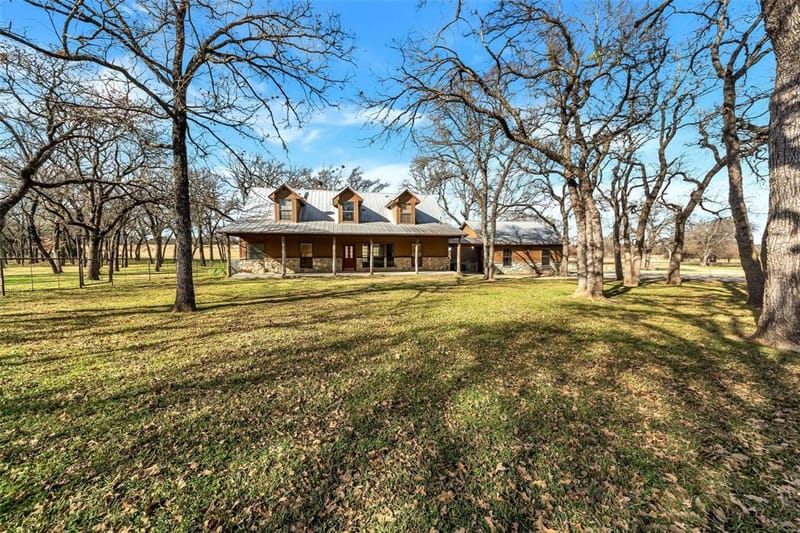 131 County Road 4680, Boyd TX 76023 - Photo 4