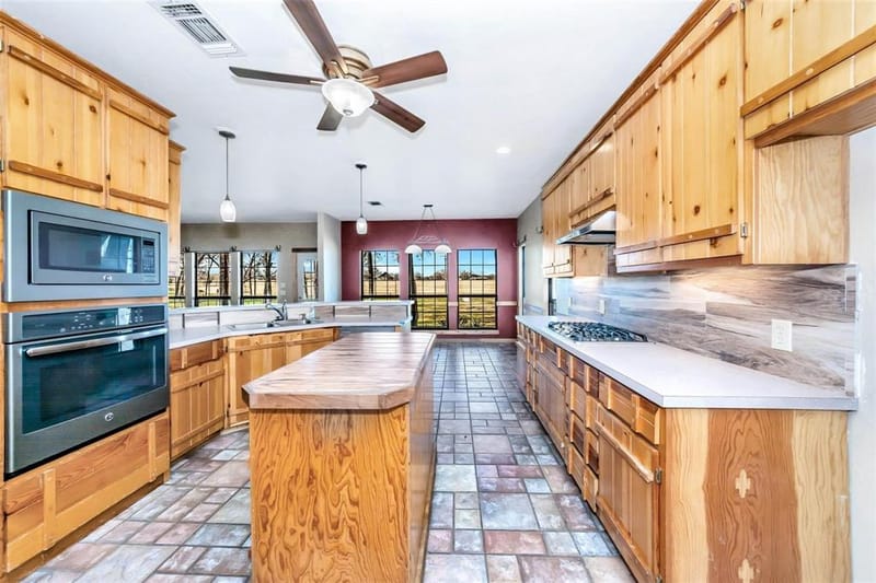 131 County Road 4680, Boyd TX 76023 - Photo 8