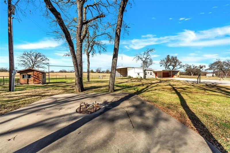 131 County Road 4680, Boyd TX 76023 - Photo 25