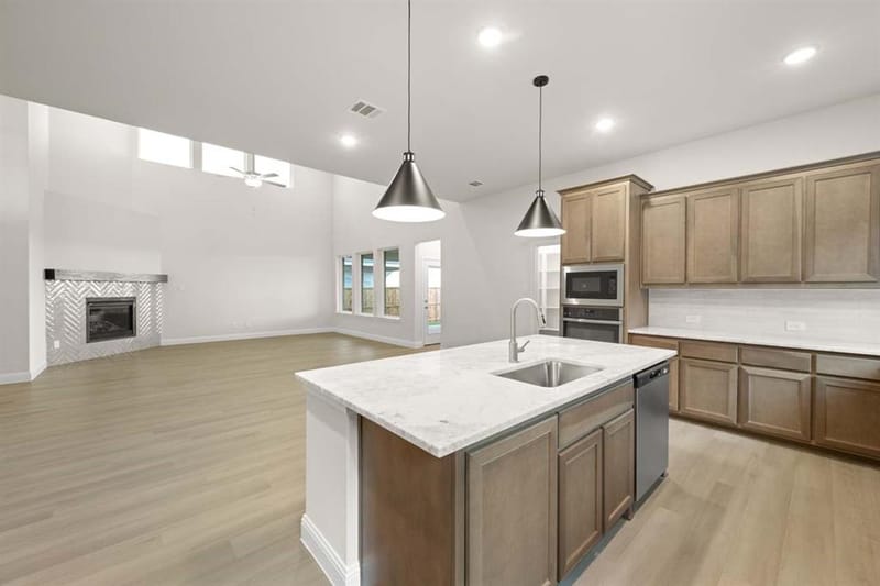 1013 Birkdale Drive, Justin TX 76247 - Photo 9