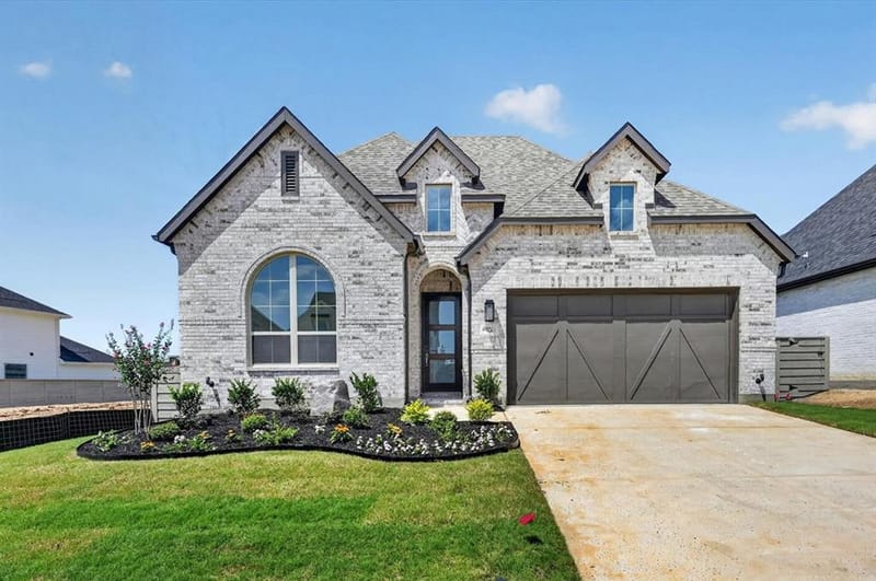 9824 Oak Glade Drive, Denton TX 76207