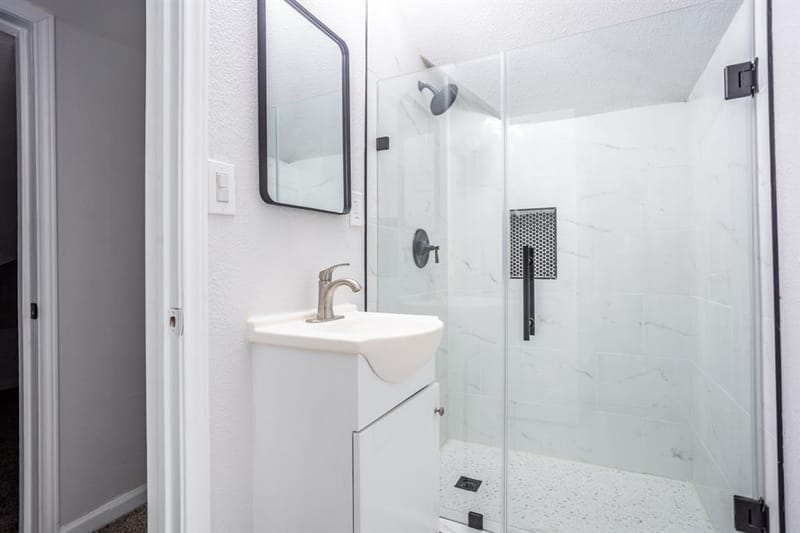 527 S Clinton Avenue, Dallas TX 75208 - Photo 16