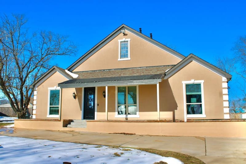 722 Clements Avenue, Van Alstyne TX 75495 - Photo 2