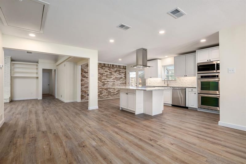 10521 Sandpiper Lane, Dallas TX 75230
