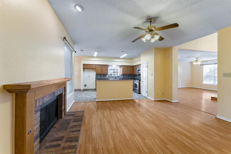 4303 Solitude Court, Arlington TX 76017 - Photo 6