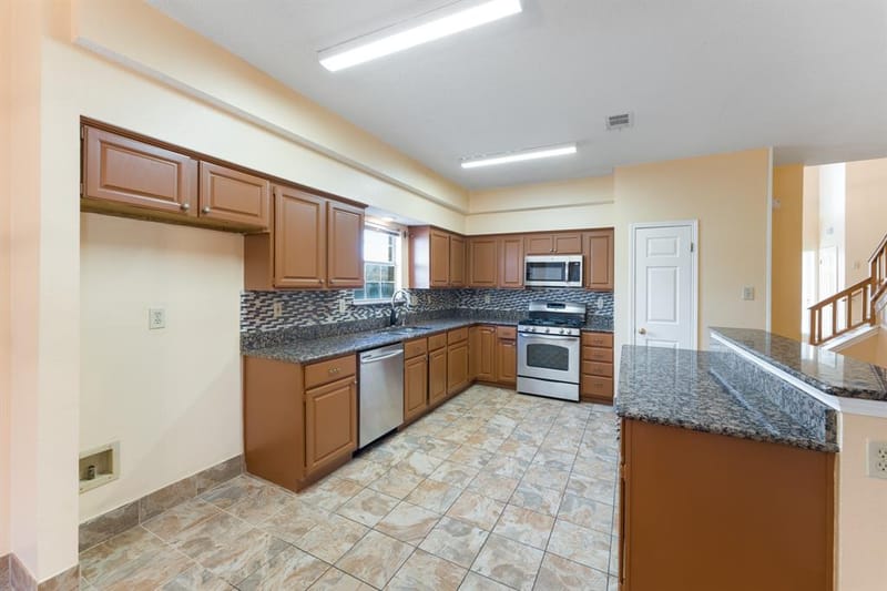 4303 Solitude Court, Arlington TX 76017 - Photo 8