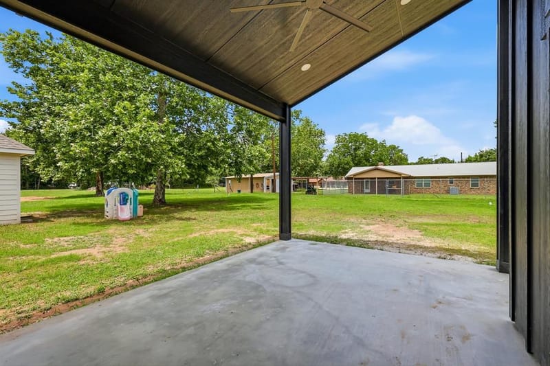 314 W Cobb Street, Bridgeport TX 76426 - Photo 30