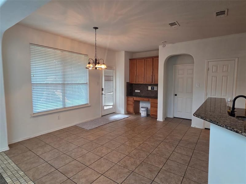 662 OAK CREEK Drive, Cedar Hill TX 75104 - Photo 9