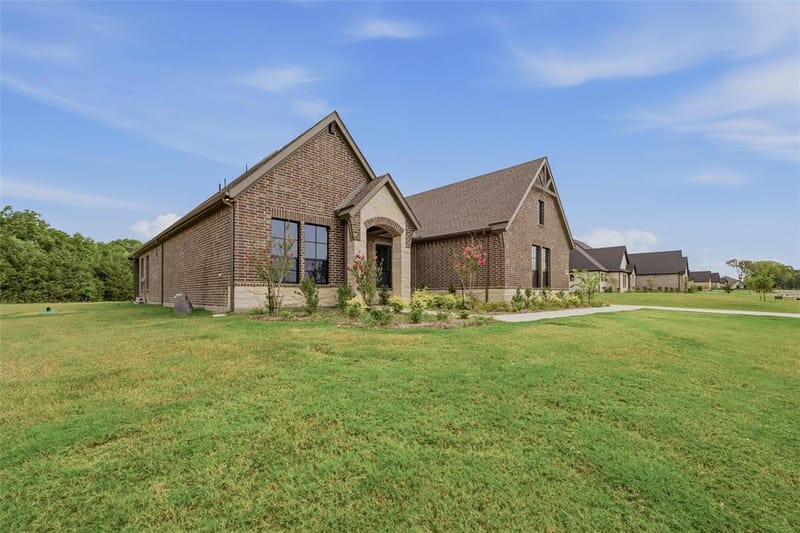 1460 Julian Drive, Van Alstyne TX 75495 - Photo 4
