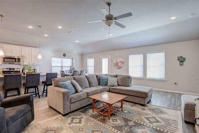 8948 Bronze Meadow Drive, Fort Worth TX 76131 - Photo 6