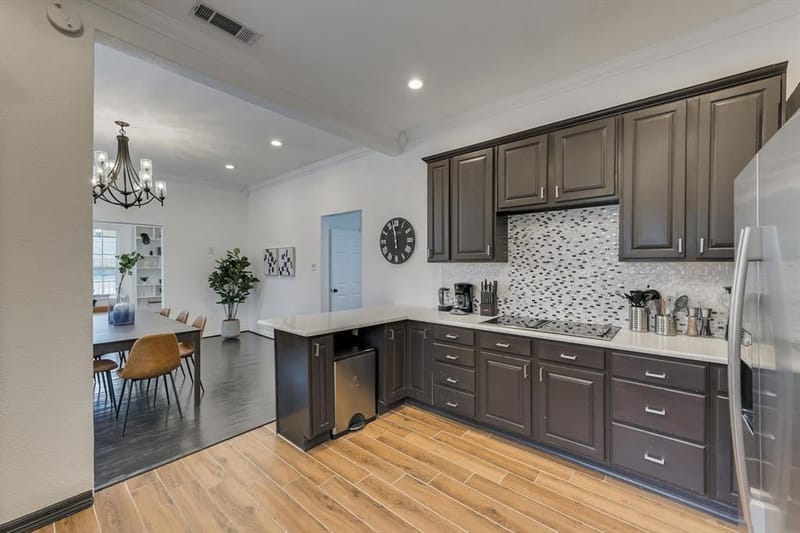 909 Elsbeth Street, Dallas TX 75208 - Photo 13