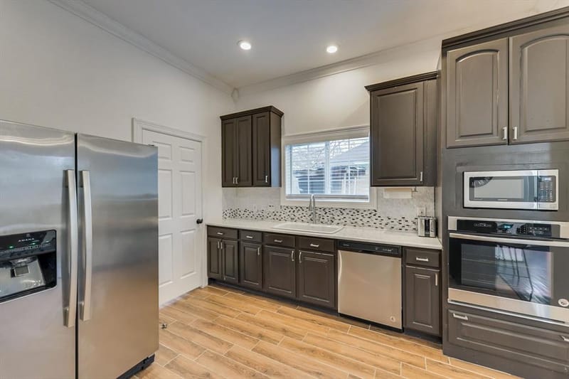 909 Elsbeth Street, Dallas TX 75208 - Photo 12