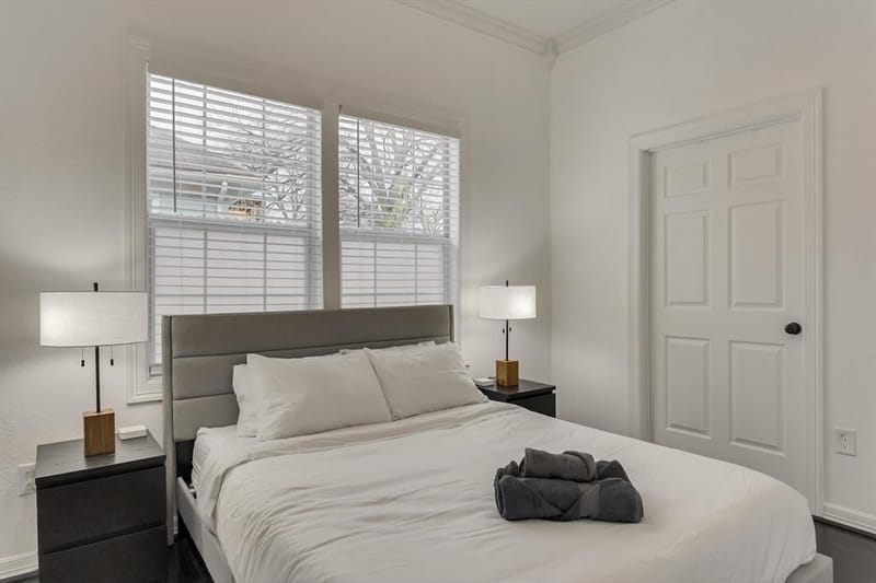 909 Elsbeth Street, Dallas TX 75208 - Photo 22