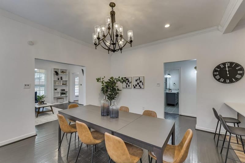 909 Elsbeth Street, Dallas TX 75208