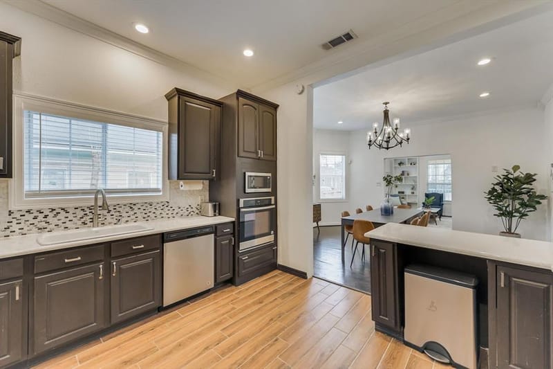 909 Elsbeth Street, Dallas TX 75208 - Photo 11