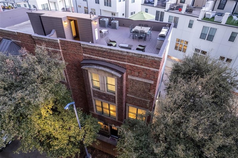 2111 Albany Street, Dallas TX 75201 - Photo 3