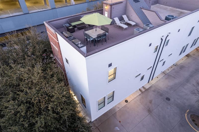 2111 Albany Street, Dallas TX 75201 - Photo 9