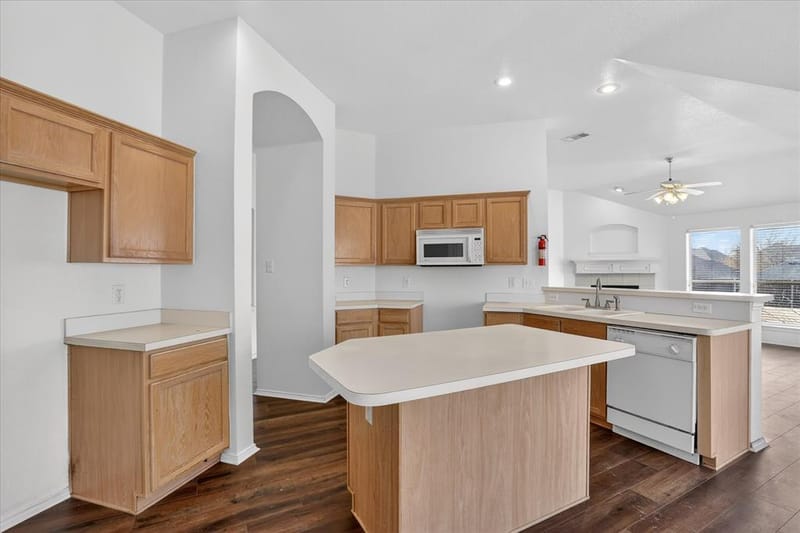 8417 Romanway Drive, Dallas TX 75249 - Photo 23