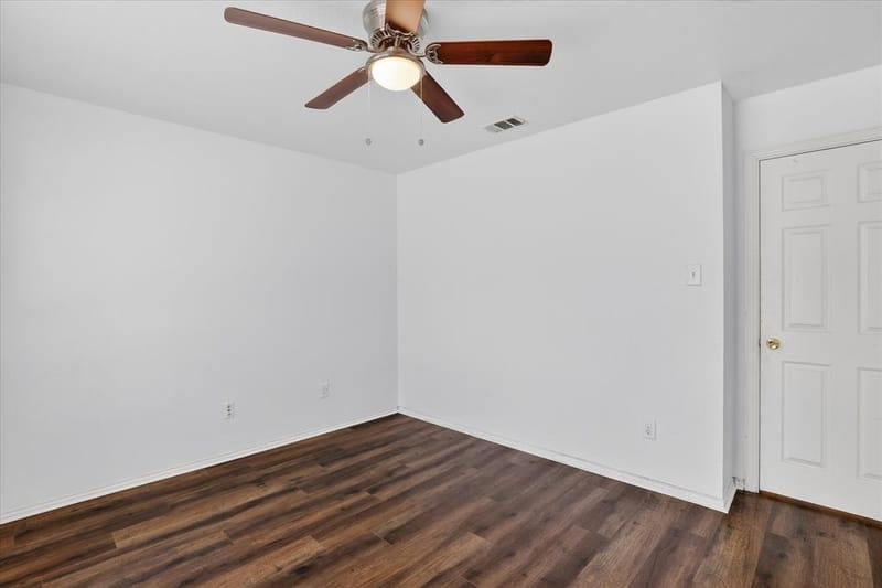 8417 Romanway Drive, Dallas TX 75249 - Photo 11