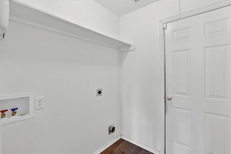 8417 Romanway Drive, Dallas TX 75249 - Photo 31