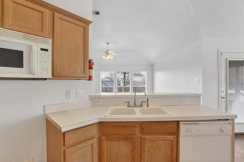 8417 Romanway Drive, Dallas TX 75249 - Photo 25