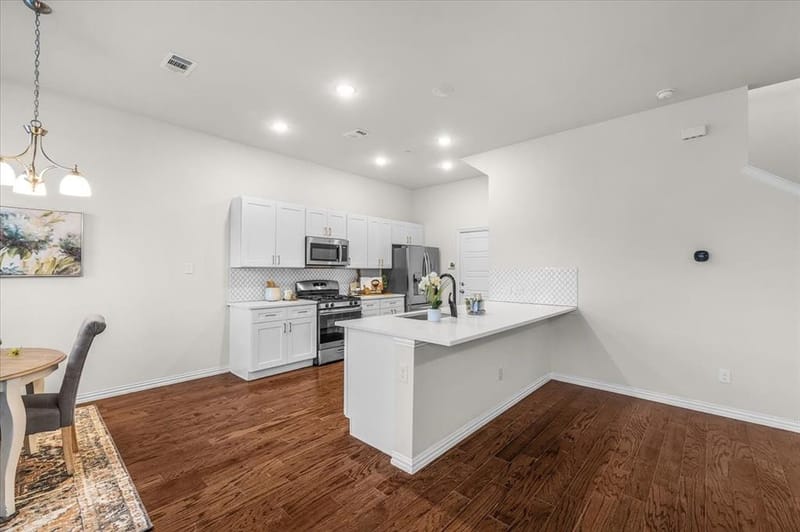2000 Bethlehem Street, Irving TX 75061 - Photo 11