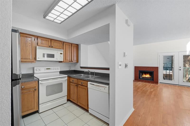 2310 Bamboo Drive # J207, Arlington TX 76006 - Photo 9
