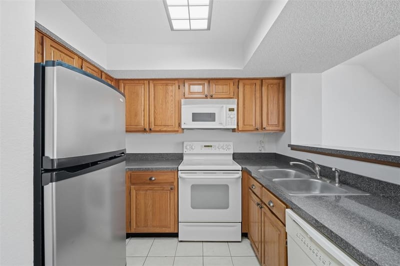 2310 Bamboo Drive # J207, Arlington TX 76006 - Photo 10