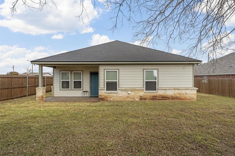502 David Davis Drive, McGregor TX 76657 - Photo 18