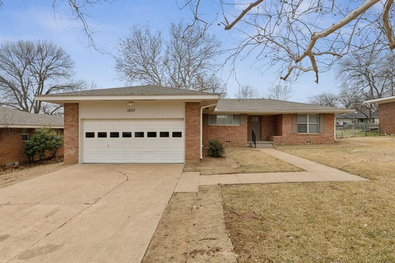1407 Robin Drive, Sherman TX 75092