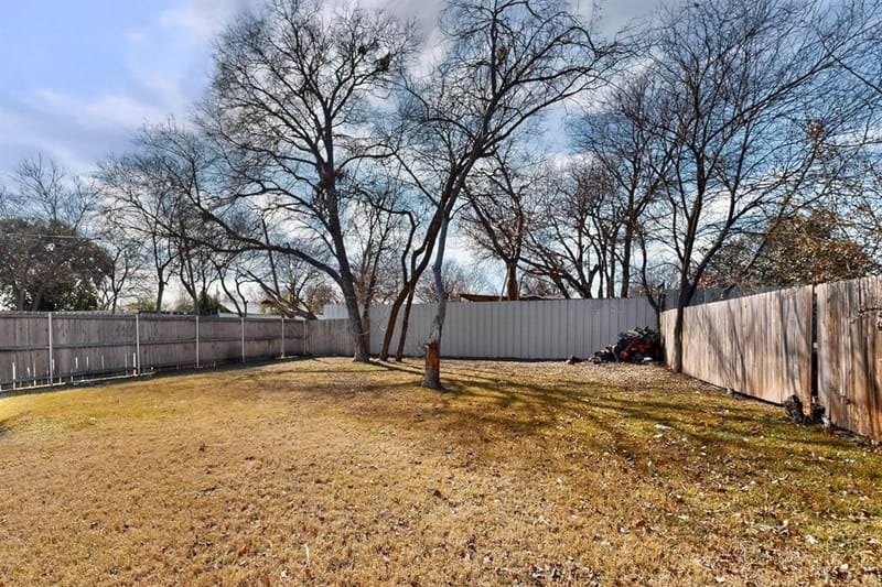 2015 Volga Avenue, Dallas TX 75216 - Photo 38
