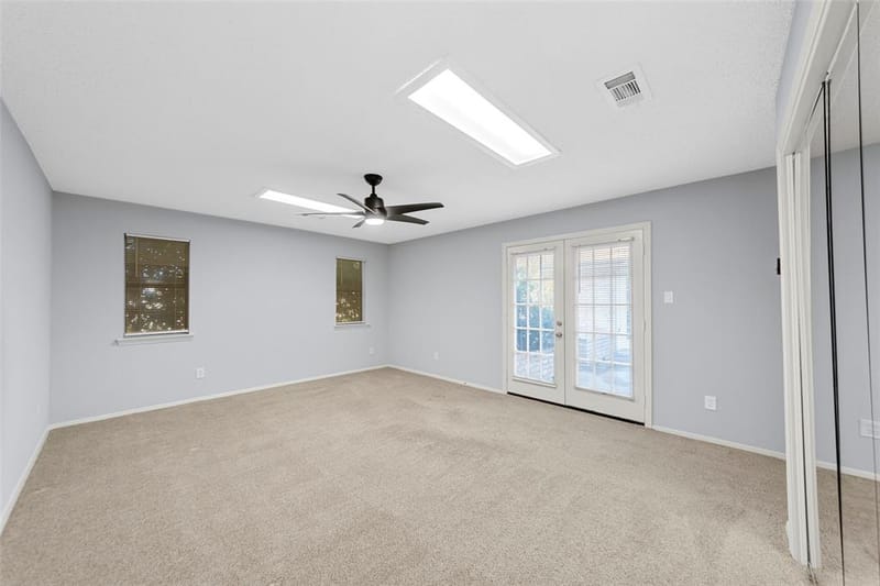 2827 Cross Timbers Drive, Irving TX 75060 - Photo 16