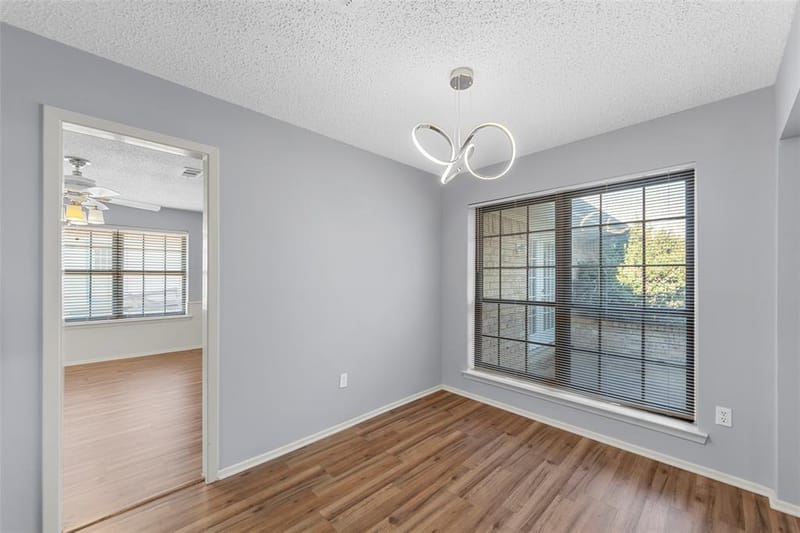 2827 Cross Timbers Drive, Irving TX 75060 - Photo 7