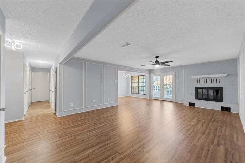 2827 Cross Timbers Drive, Irving TX 75060