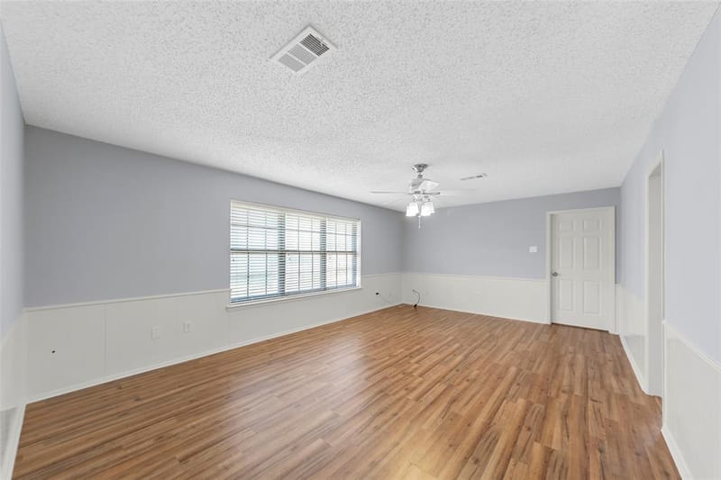 2827 Cross Timbers Drive, Irving TX 75060 - Photo 9