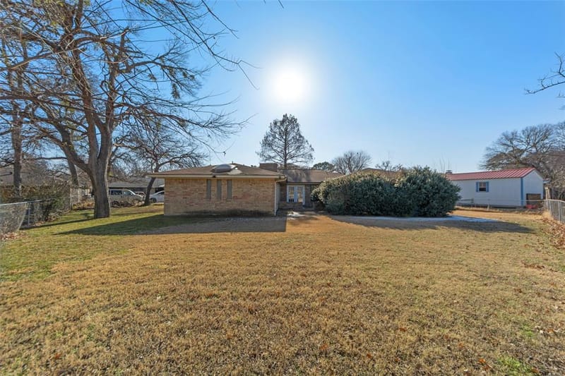 2827 Cross Timbers Drive, Irving TX 75060 - Photo 33