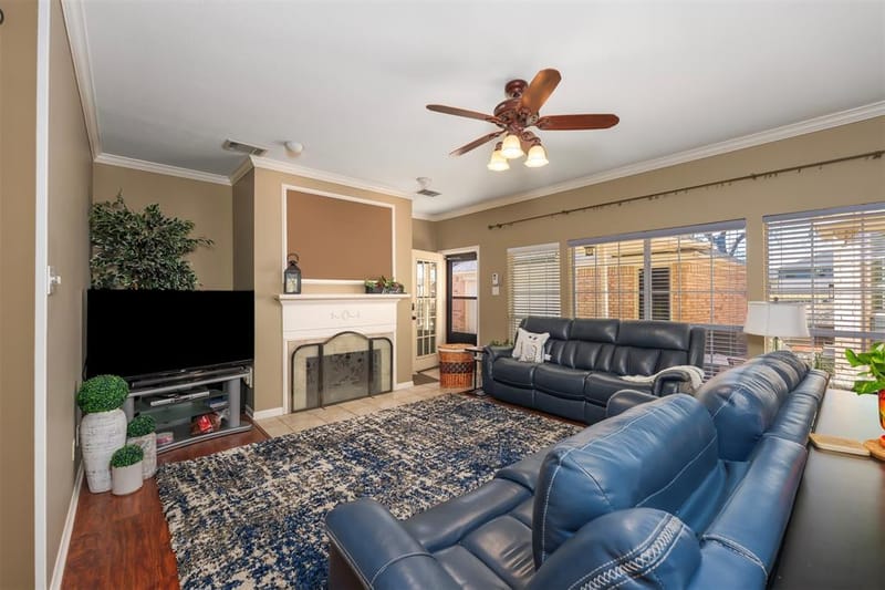8525 Castle Creek Road, North Richland Hills TX 76182 - Photo 9