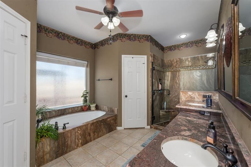 8525 Castle Creek Road, North Richland Hills TX 76182 - Photo 30