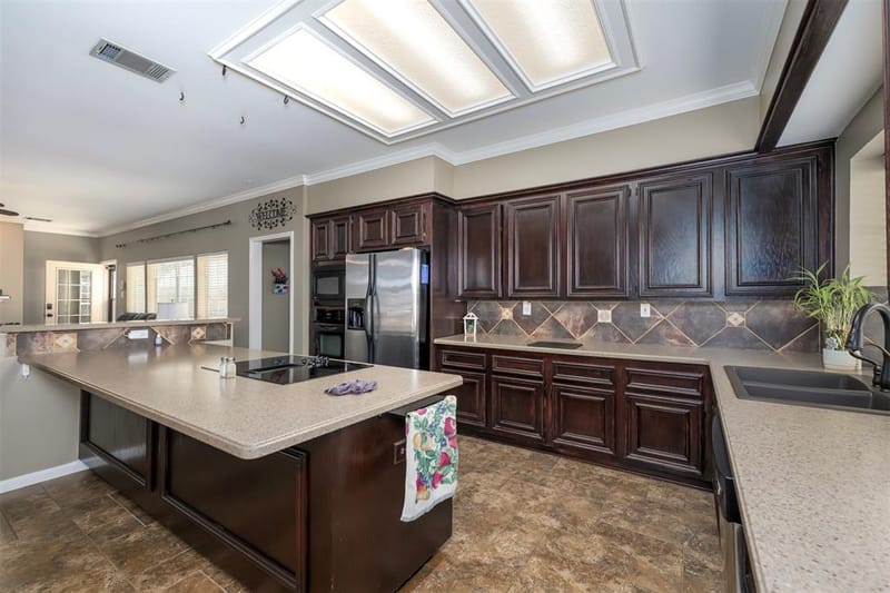 8525 Castle Creek Road, North Richland Hills TX 76182 - Photo 11