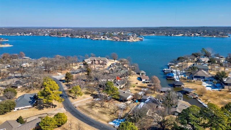 207 Kiowa Drive W, Lake Kiowa TX 76240 - Photo 6