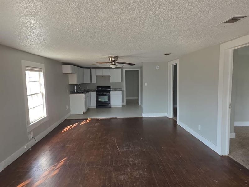 402 W 4th Street # 1, Kaufman TX 75142 - Photo 17